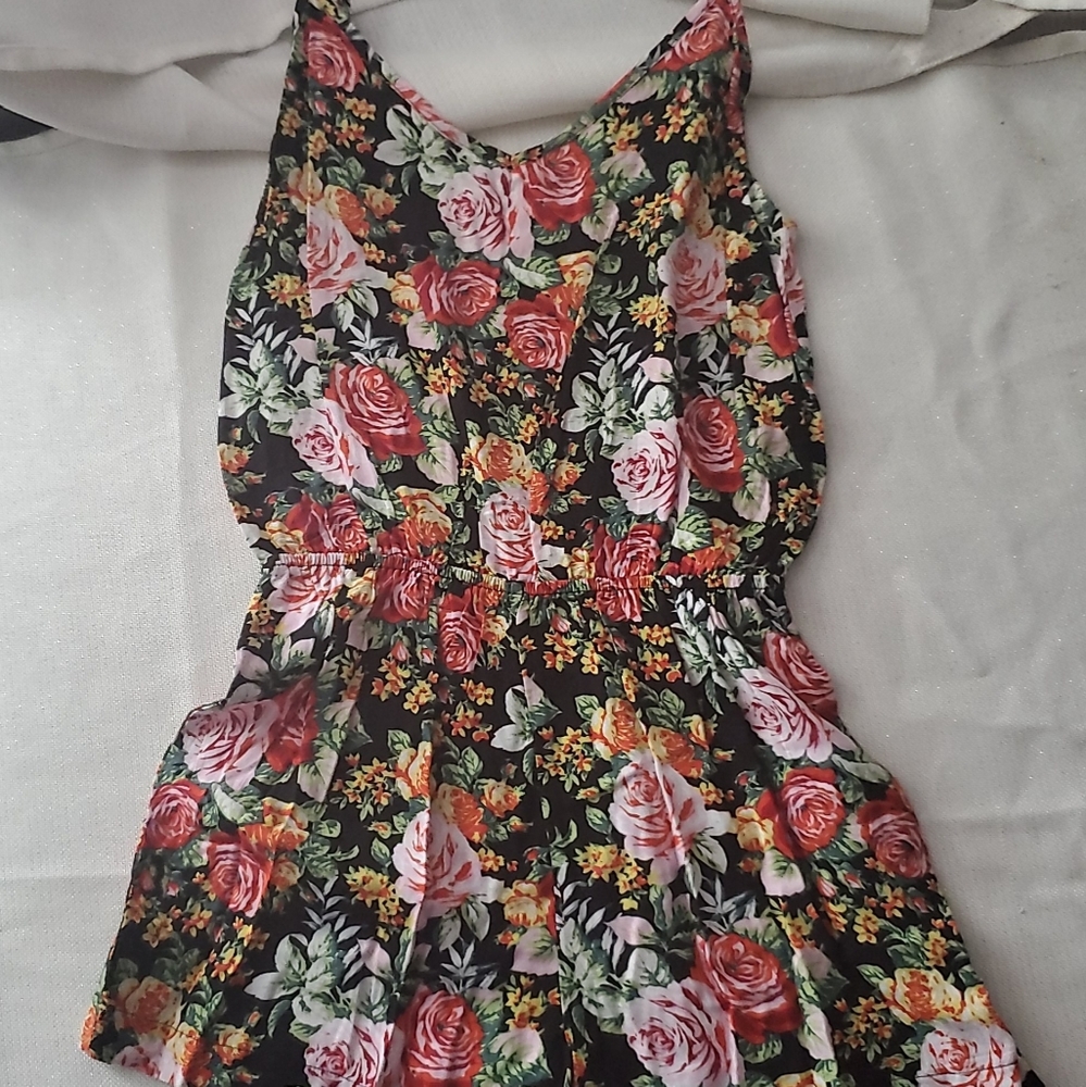 Rompers - Picture 6 of 7